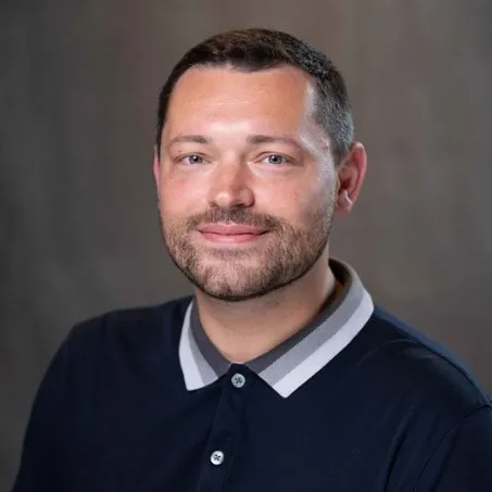 Headshot of Justin Thompson