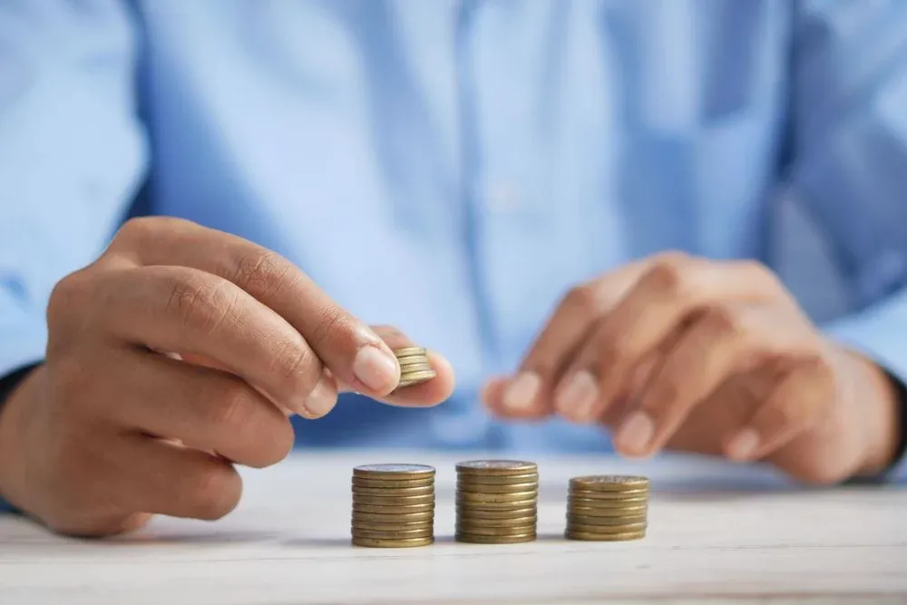 How to pay employees at your startup